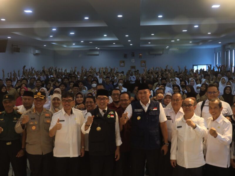 Sosialisasikan program 