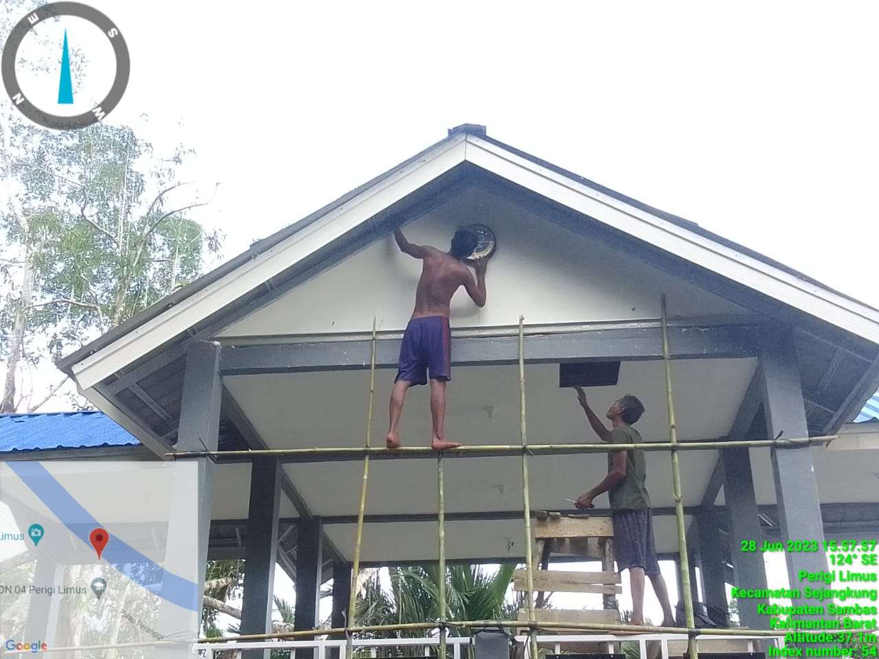 Project Pembangunan Halte Das kapuas gunung senujuh kabupaten Sambas.