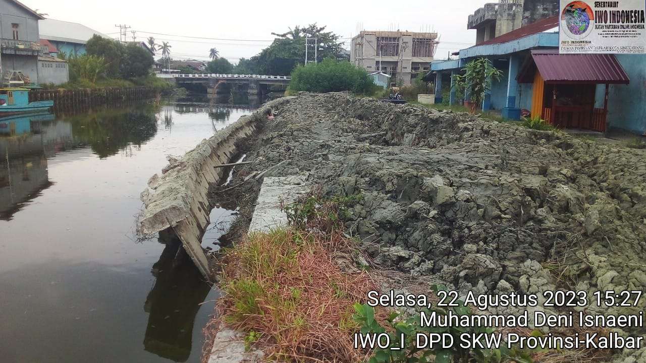 Fasilitas Turap Bantaran Sungai