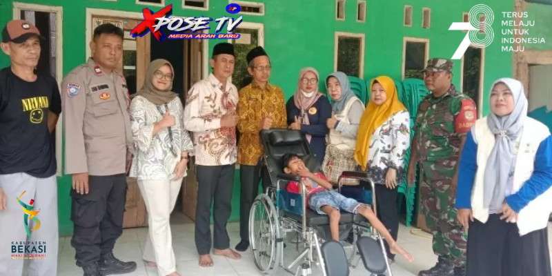 Bantuan alat kesehatan dari Kemensos RI kepada warga cikarageman Bekasi
