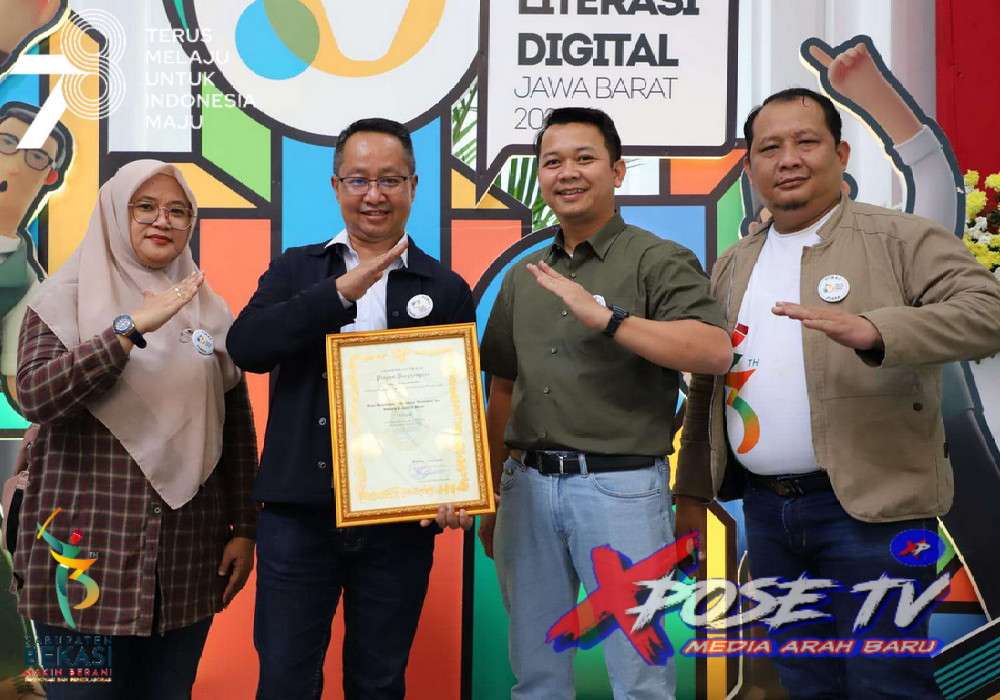 Keren! Diskominfosantik Kabupaten Bekasi Raih Penghargaan Humas Jabar Awards 2023