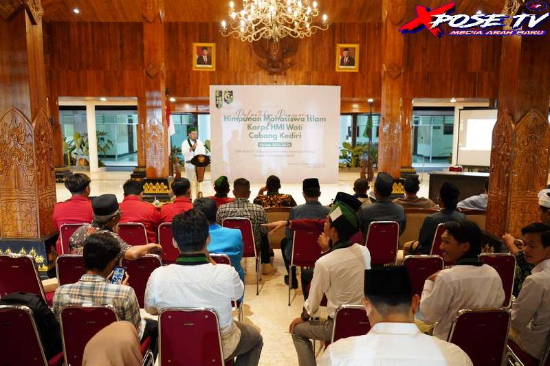 menyampaikan tiga pesan 