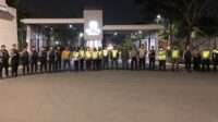 Tim Perintis Presisi Lakukan foto bersama sebelum lakukan patroli malam hari di beberapa wilayah rawan kejahatan jalanan disekitar kota Bekasi.