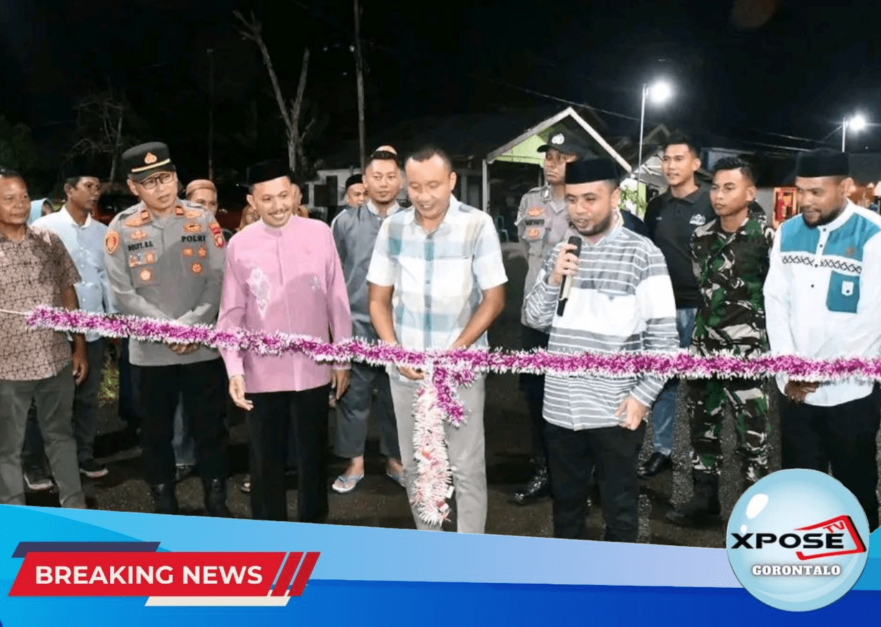 Penerangan Lampu Jalan diresmikan Wakil Bupati Lahmudin Hambali di Desa Modelomo.