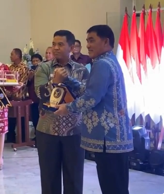 Gubernur Sulawesi Utara (Sulut), Yulius Selvanus Komaling (YSK), menerima kunjungan kontingen Latihan Cakra Wahana Paksa Taruna Tingkat III Akademi