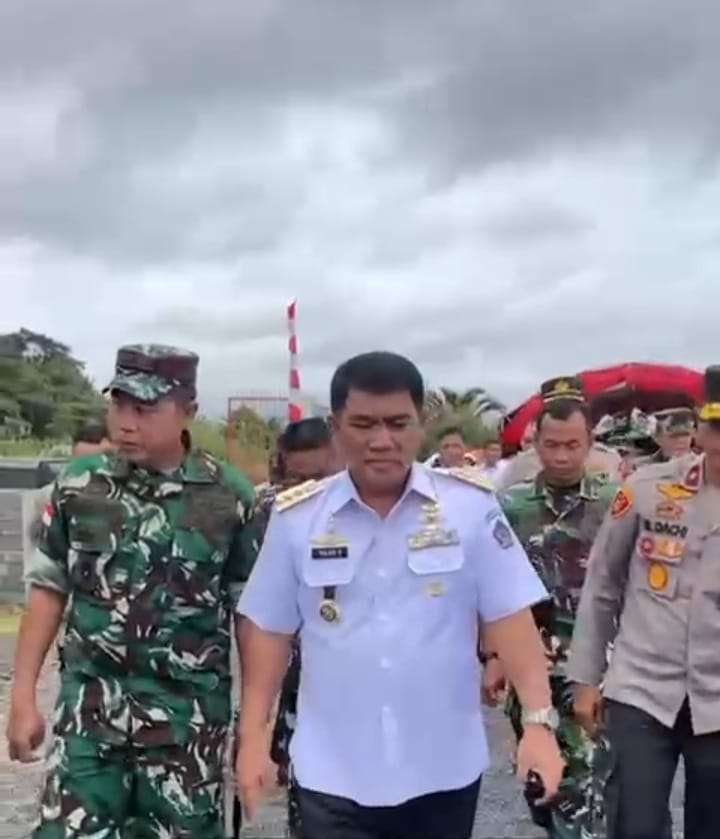 Karya Bakti TNI-Polri Dan Masyarakat Bersihkan Danau Tondano, Dukung Kelestarian Lingkungan