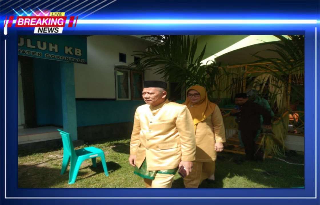 Camat Biluhu Ahmad Baderan Jalani Prosesi Adat Gorontalo