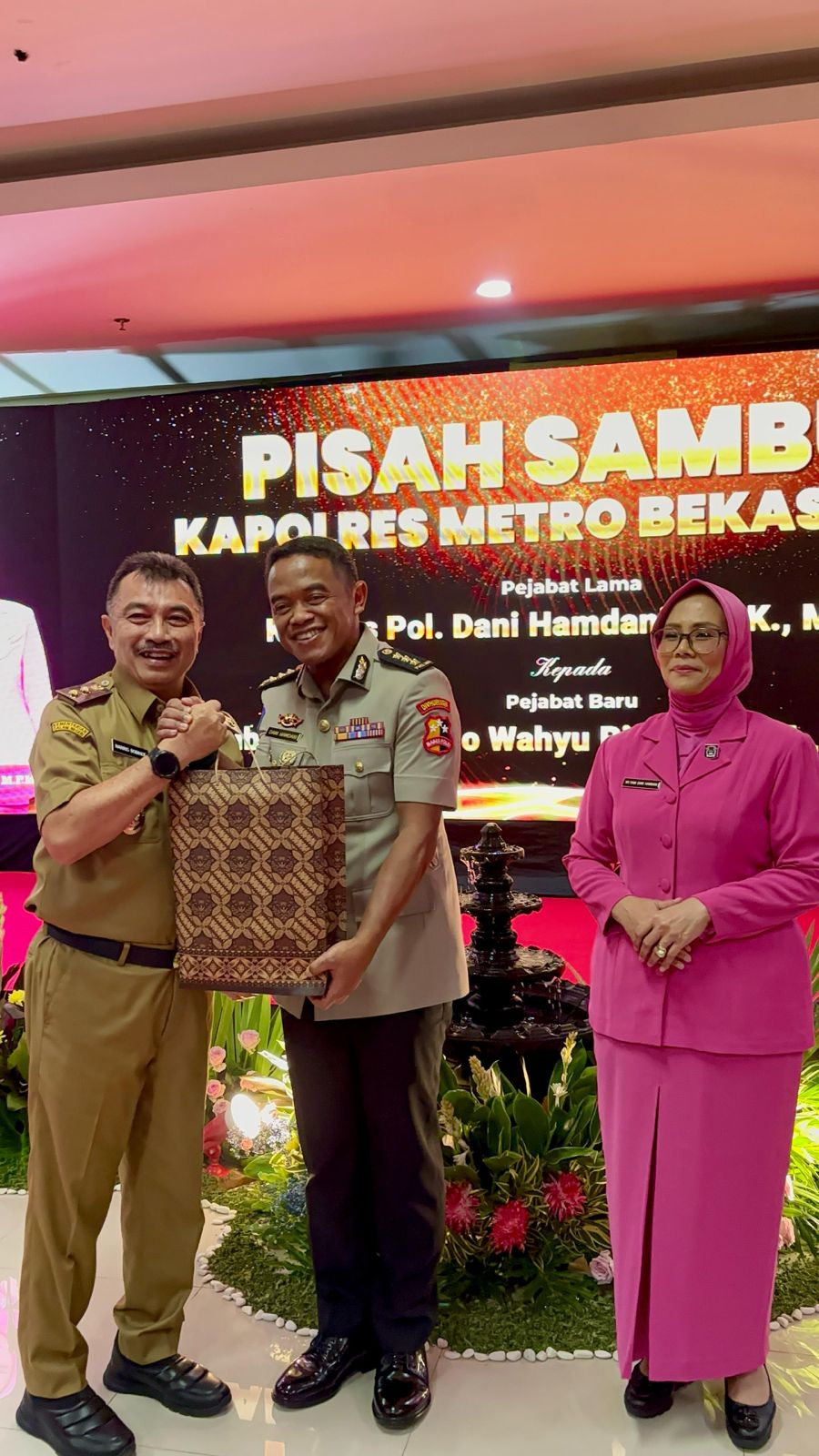 Wawali kota Bekasi, Abdul harris bobihoe