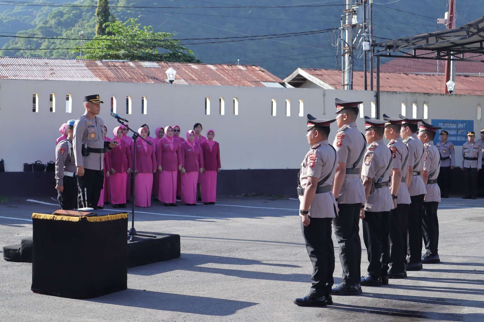 Kapolresta Pimpin Upacara Sertijab Tiga Kapolsek