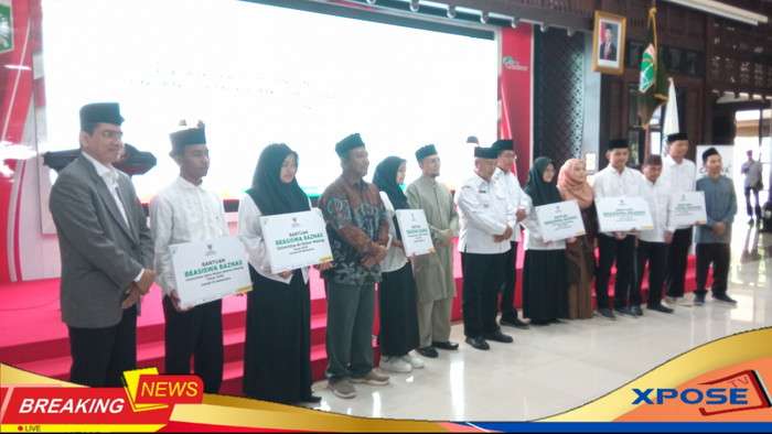 Pemerintah Kabupaten Malang bersama BAZNAS ( Badan Amil Zakat Nasional ) menunjukkan komitmen nyata terhadap peningkatan kualitas sumber daya manusia melalui pendidikan