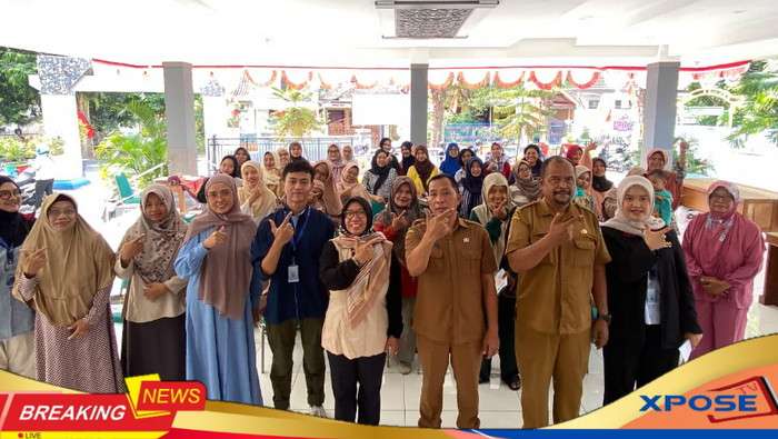 Kelompok 285 PMM-KKN Universitas Muhammadiyah Malang (UMM) dengan dosen pembimbing lapangan Bapak Yaris Adhial Fajrin, SH., M.H.