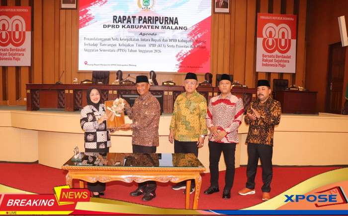 Rapat paripurna DPRD Kabupaten Malang yang digelar di Gedung DPRD, dalam agenda penyampaian Laporan DPRD atas Hasil Pembahasan Rancangan