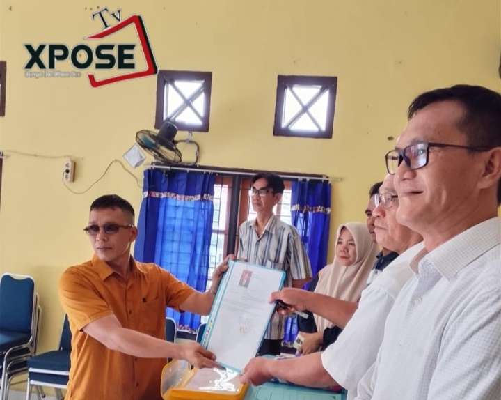 Penyerahan Persyaratan Pendaftaran Paw Kepala Desa Tanjung Kemala Kecamatan Baturaja Timur Kabupaten Ogan Komering Ulu