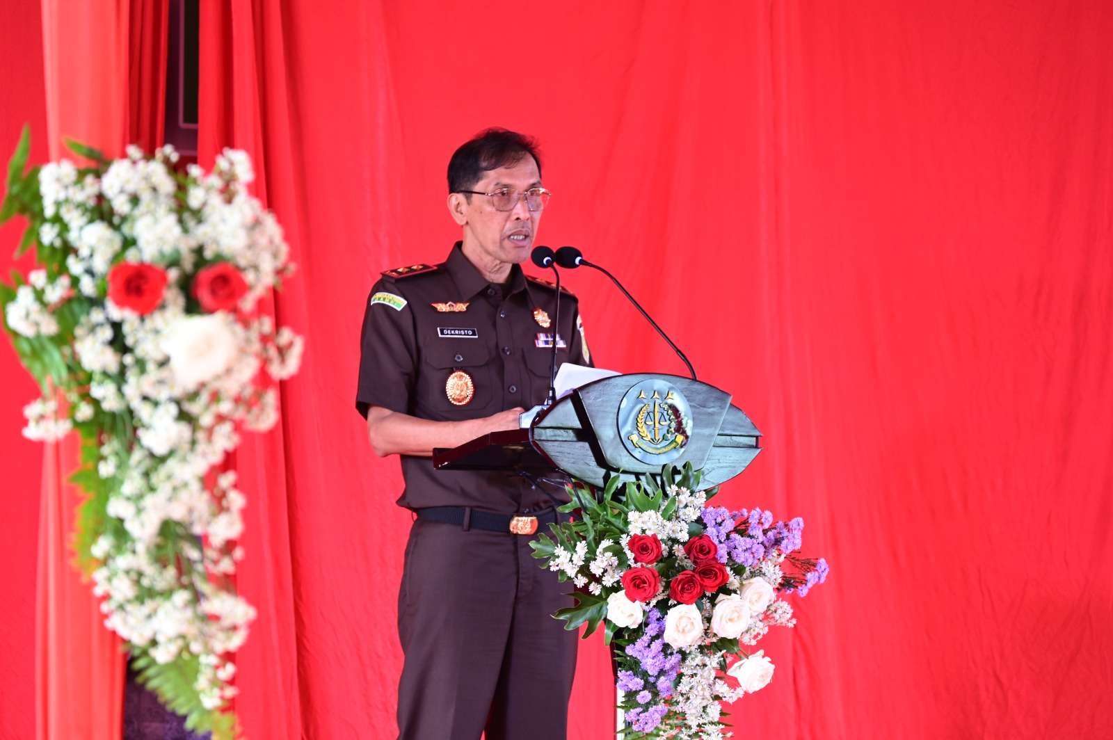 Kepala Kejaksaan Tinggi Jawa Barat Dr. Hermon Dekristo, S.H.,  M.H.,