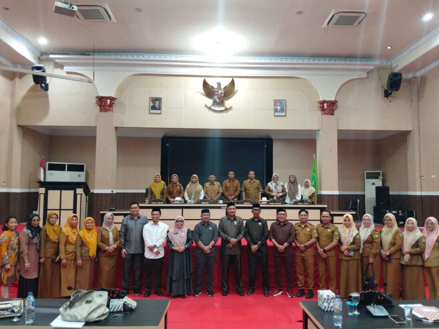 Suasana Haru Warnai Walimatussafar di DPRD Boalemo, Sekwan dan Wakil Ketua DPRD Dilepas Menuju Tanah Suci